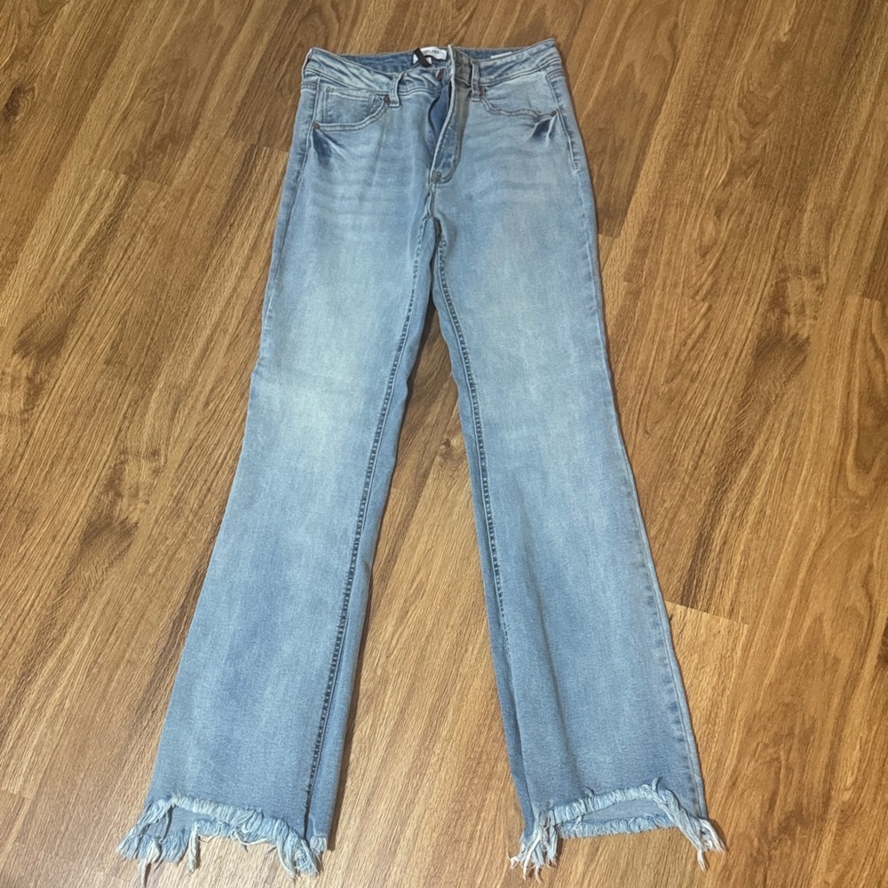 NEW Classic Light Blue Frayed Hem Flare Festival Jeans Size 9/ W28